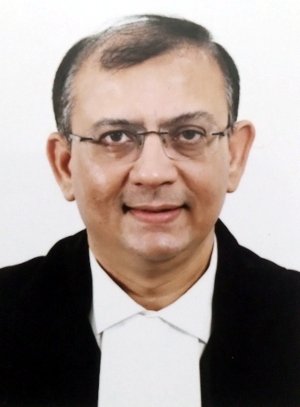 Justice Maulik Jitendra Shelat